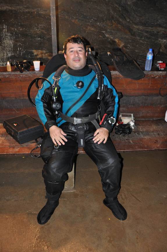 Romeu Dib, nosso guia no mergulho na Mina da Passagem em Mariana - MG Romeu Dib, nosso guia no mergulho na Mina da Passagem em Mariana - MG