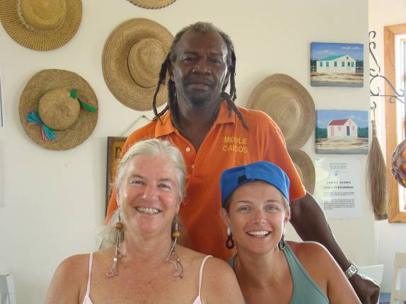 Sarah e Sarah, em North Caico. Esse casal é show! Sarah e Sarah, em North Caico. Esse casal é show!