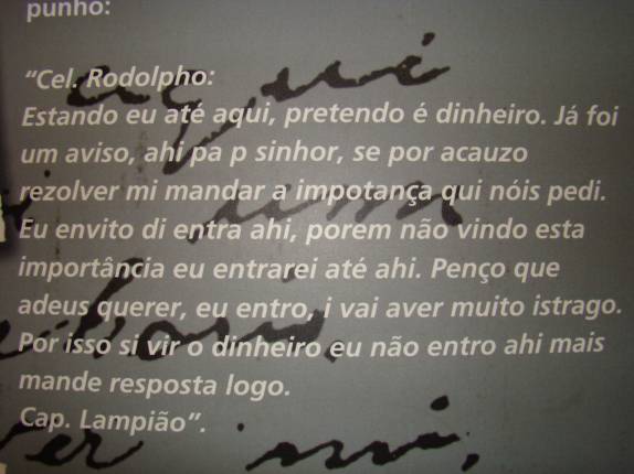 Segundo e derradeiro bilhete de Lampião para o prefeito de Mossoró, tentando extorquir os cofres da cidade, em memorial da Praça da Resistência, em Mossoró - RN Segundo e derradeiro bilhete de Lampião para o prefeito de Mossoró, tentando extorquir os cofres da cidade, em memorial da Praça da Resistência, em Mossoró - RN