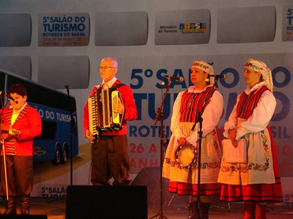 Show de música e dança regionais, na Feira de Turismo no Anhembi - SP Show de música e dança regionais, na Feira de Turismo no Anhembi - SP