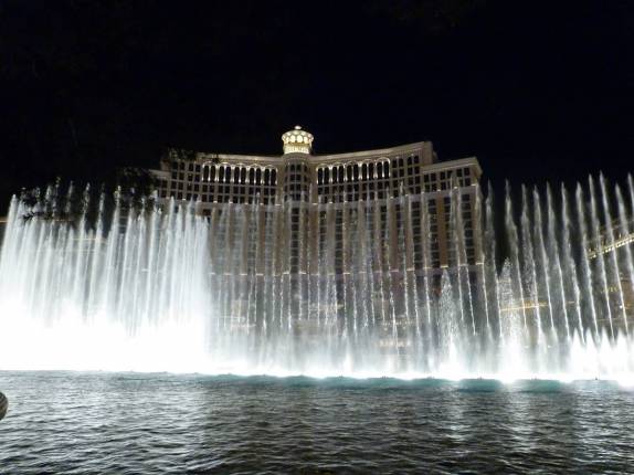 Show de águas e luzes em Las Vegas - Nevada, nos Estados Unidos Show de águas e luzes em Las Vegas - Nevada, nos Estados Unidos