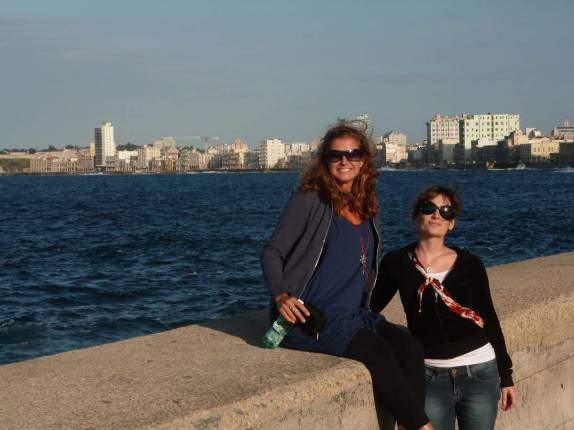 Tarde ensolarada no Malecón, em Havana - Cuba Tarde ensolarada no Malecón, em Havana - Cuba