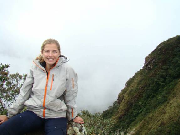 Tempo enevoado descendo o Pico Paraná - PR