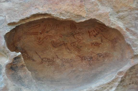 Toca com várias pinturas rupestres na Serra da Capivara, próximo à São Raimundo Nonato - PI