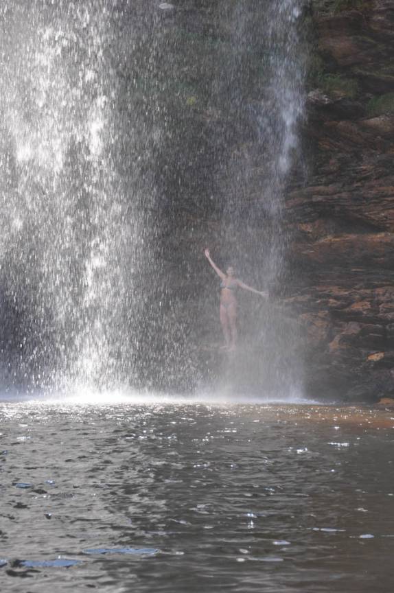 Tomando banho na Cachoeira do Bicame, na Lapinha, região da Serra do Cipó - MG Tomando banho na Cachoeira do Bicame, na Lapinha, região da Serra do Cipó - MG