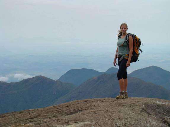 Trilha capixaba de acesso ao Pico da Bandeira, no Parque Nacional do Caparaó - MG/ES