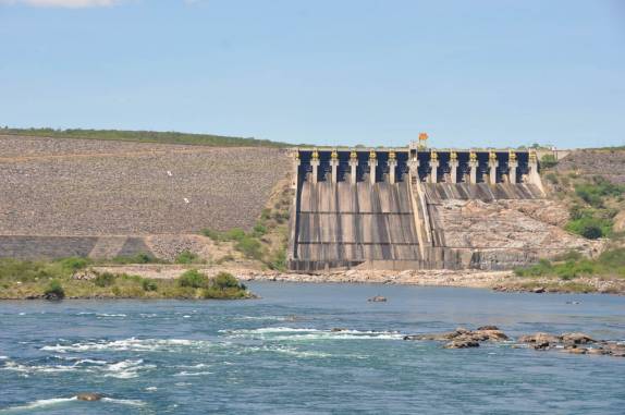 Usina de Xingó, no rio São Francisco, entre Sergipe e Alagoas