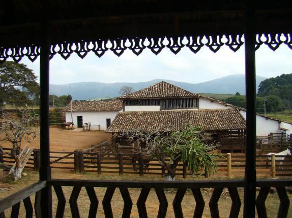 Varanda do antigo casarão da Fazenda Serra das Bicas em Carrancas - MG