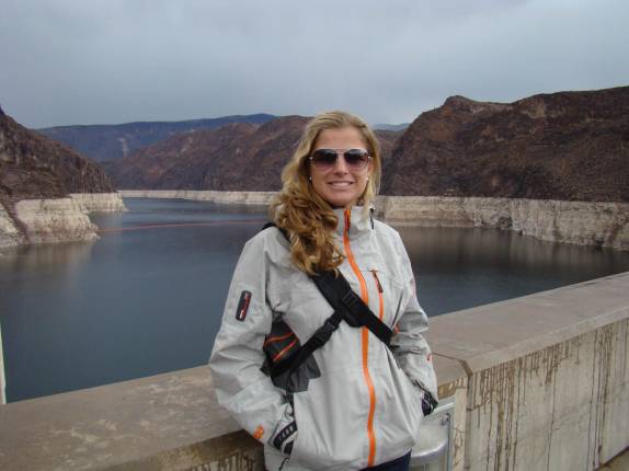 Visita ao famoso Hoover Dam, fronteira de Nevada com Arizona, nos Estados Unidos Visita ao famoso Hoover Dam, fronteira de Nevada com Arizona, nos Estados Unidos