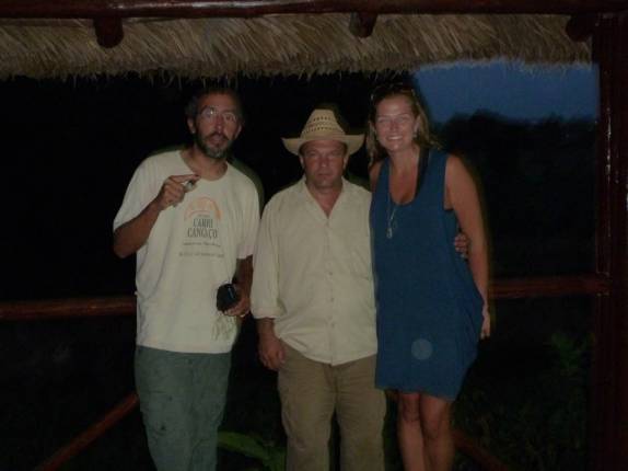 Visitando a fazenda do melhor tabaco e charuto de Cuba, de Hector Luis, em Pinar del Rio, no oeste de Cuba Visitando a fazenda do melhor tabaco e charuto de Cuba, de Hector Luis, em Pinar del Rio, no oeste de Cuba