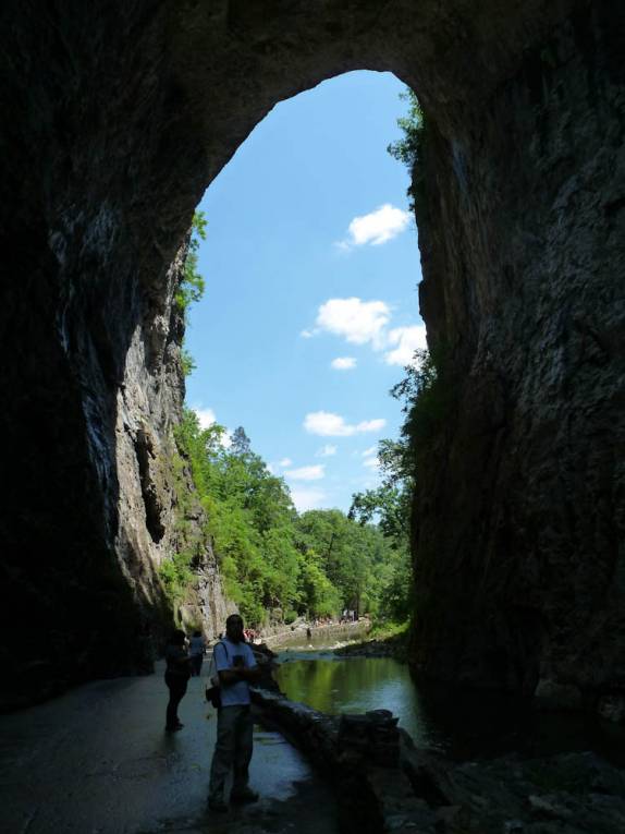 Visitando o Natural Bridge Park, na Virginia, nos Estados Unidos Visitando o Natural Bridge Park, na Virginia, nos Estados Unidos
