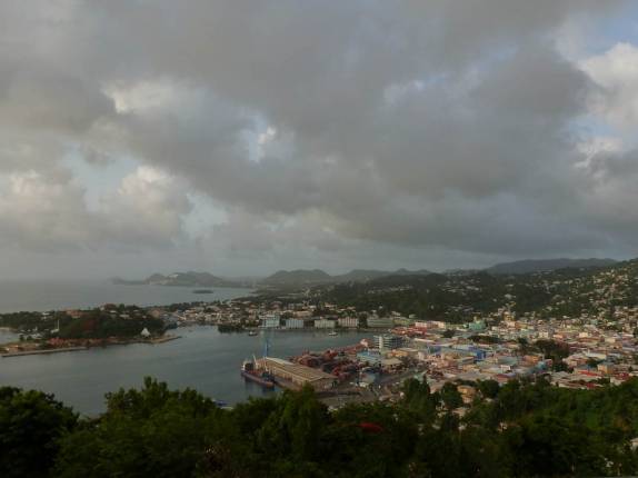Vista de Castries, capital de Santa Lúcia