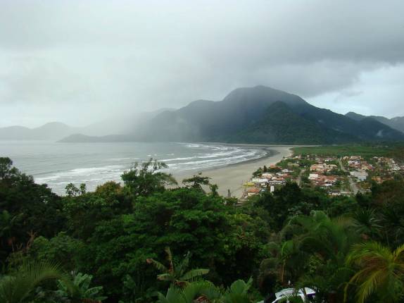 Vista do nosso quarto na Waldhaus, em Guaraú. Mais tarde, o dia abriu! Vista do nosso quarto na Waldhaus, em Guaraú. Mais tarde, o dia abriu!