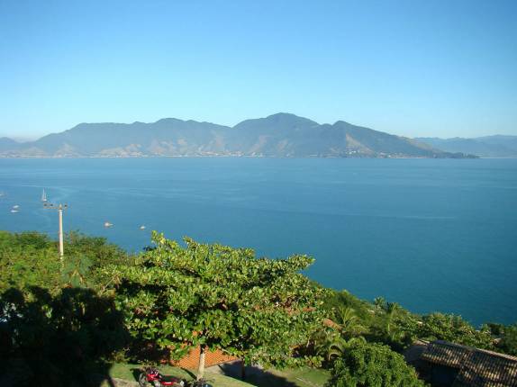 Vista do quarto na casa da Celina e Dudu em Ilha Bela - SP Vista do quarto na casa da Celina e Dudu em Ilha Bela - SP
