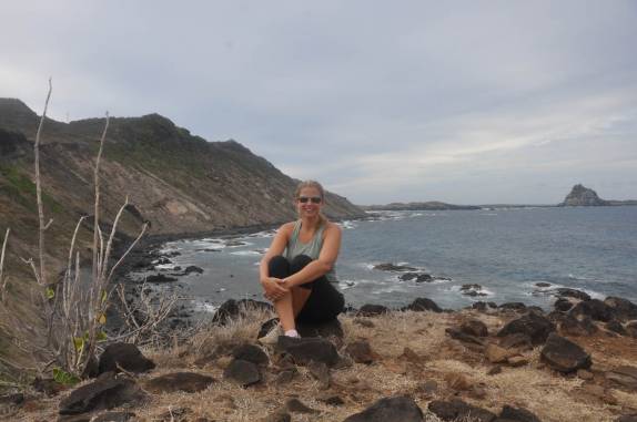 Visual da costa rochosa de Noronha durante a Caminhada do Atalaia, em Fernando de Noronha - PE Visual da costa rochosa de Noronha durante a Caminhada do Atalaia, em Fernando de Noronha - PE