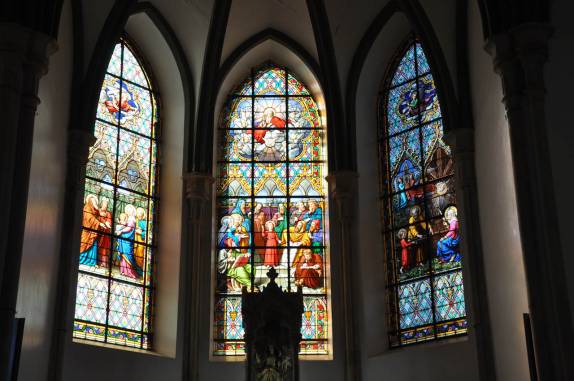 Vitrais no Interior da Igreja do Santuário do Caraça - MG